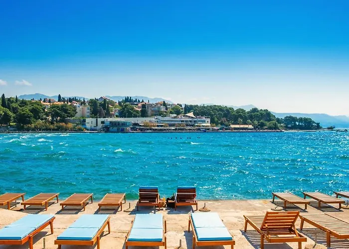 Urban Chic Luxe Apartments Near Beach Bacvice & Centre